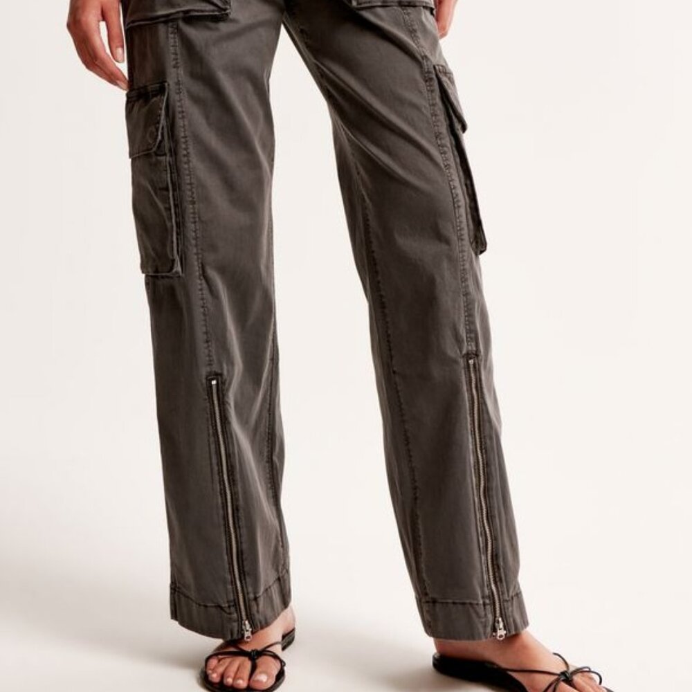 NWT Abercrombie & Fitch Women's Small S Short Pull-On Wide Leg Cargo Pant Pants - Picture 3 of 10